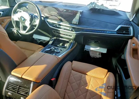 2025 BMW X7 xDrive40I z USA, uszkodzony, nr VIN 5UX23EM08S9Y94026